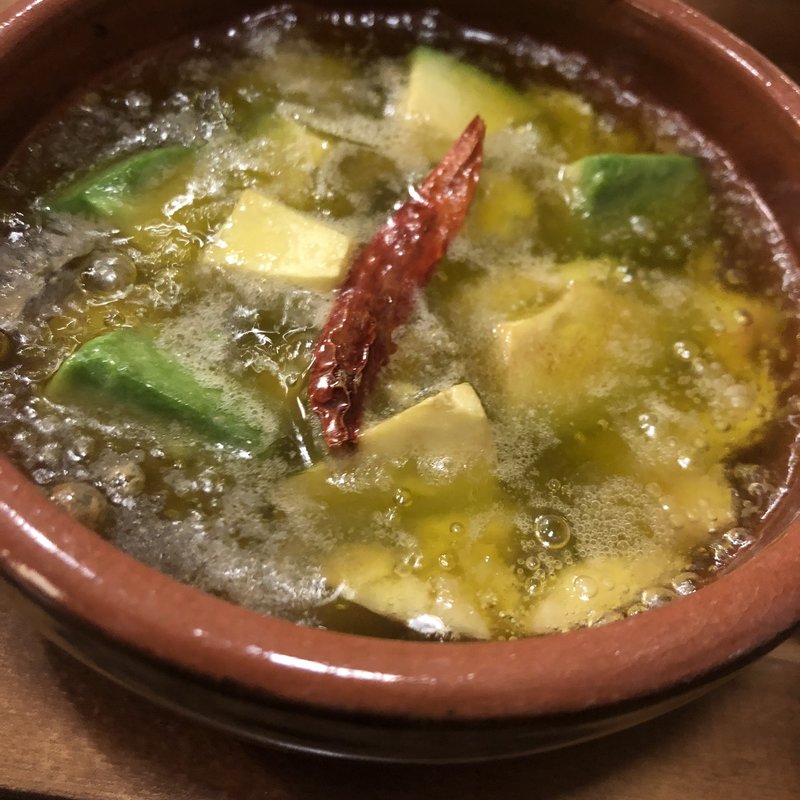 アボカドアヒージョ(居酒屋　まんぼう)