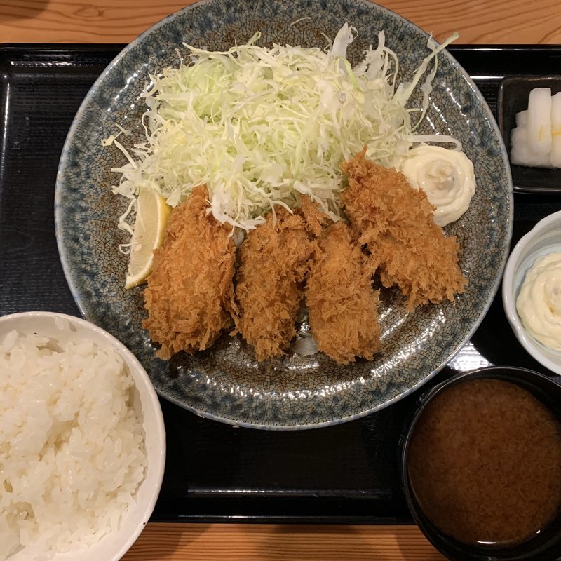 カキフライ定食(とんかつ まるや 竹橋店)