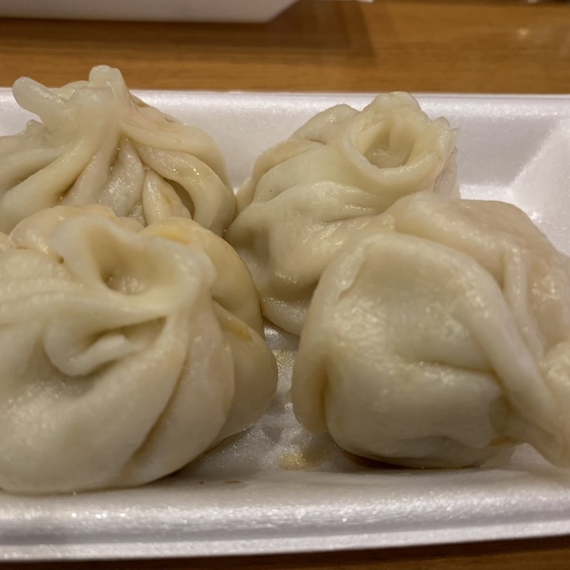 小籠包(上海老舗 （シャンハイロウホ）)