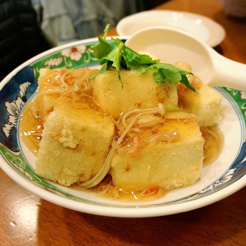 揚げ出し豆腐のカニあんかけ(いろは寿司)