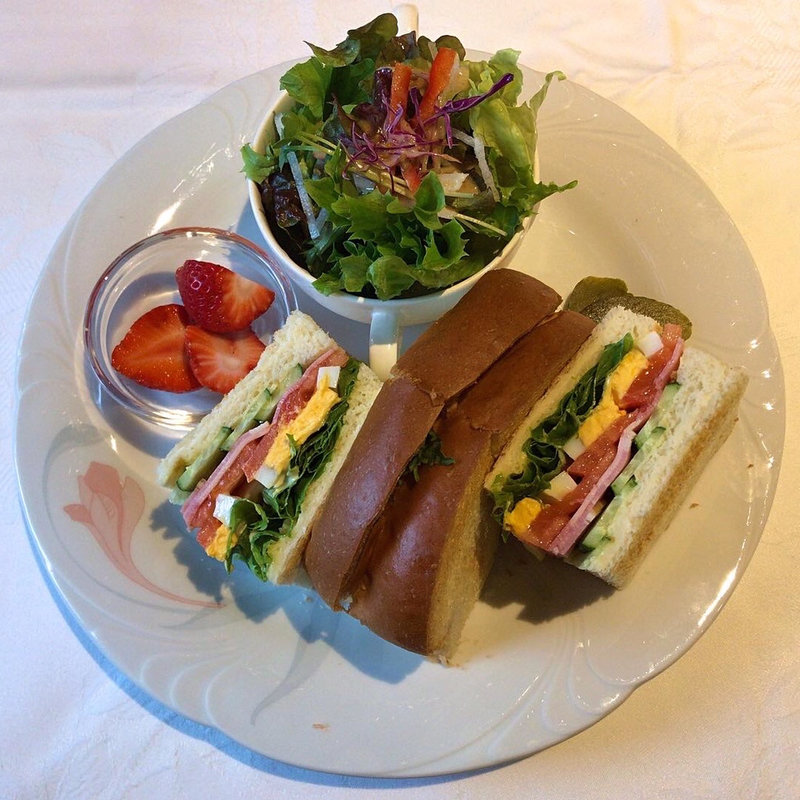 ボイルドエッグのホットサンドウィッチ(オーストリッヒカフェウィーン )