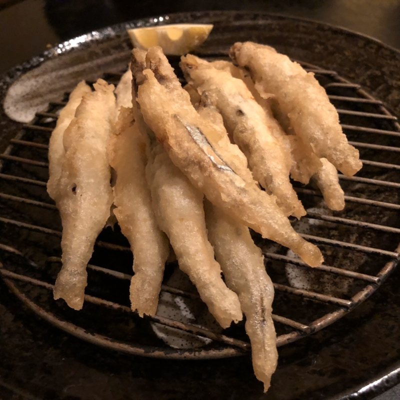 キビナゴの天ぷら(ラーメン居酒屋 稀鳥屋)