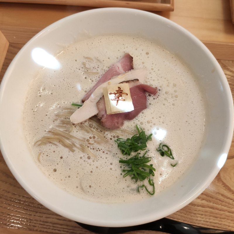 三河赤鶏と魚介のぱいたんそば(麺家 幸先坂)