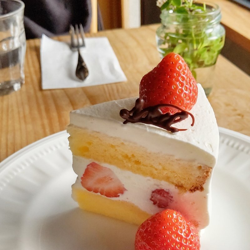 (カフェセルジュ )