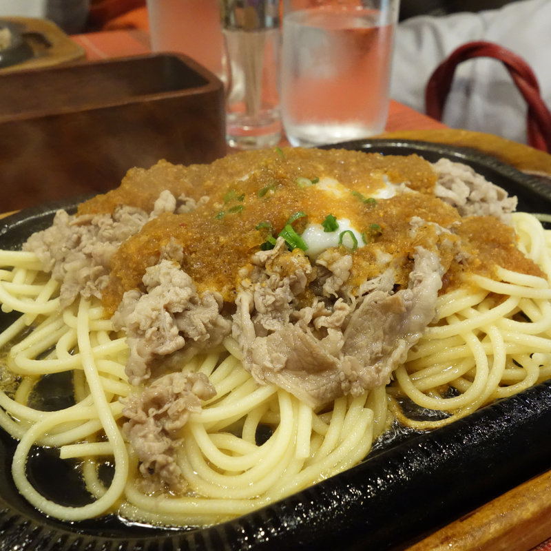 ビーフバター焼き 温玉のせ(グルメ風月 天神コア店)