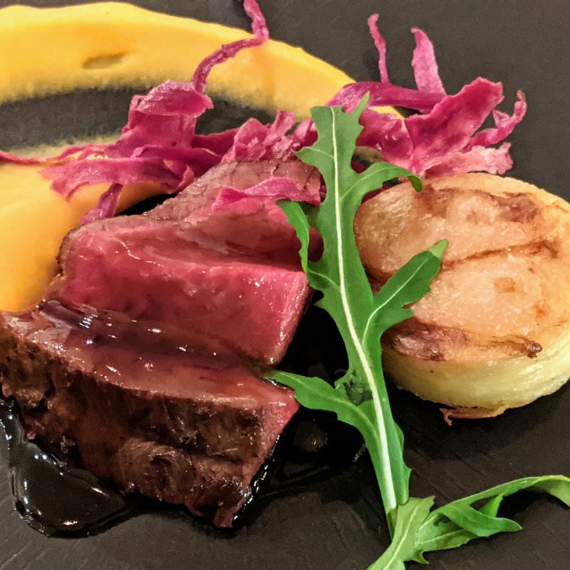 特選牛ヒレ肉のローストフォンドボーソース(リビエラ東京)