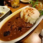 もつ煮込みカレー(いが嵐倉庫 )