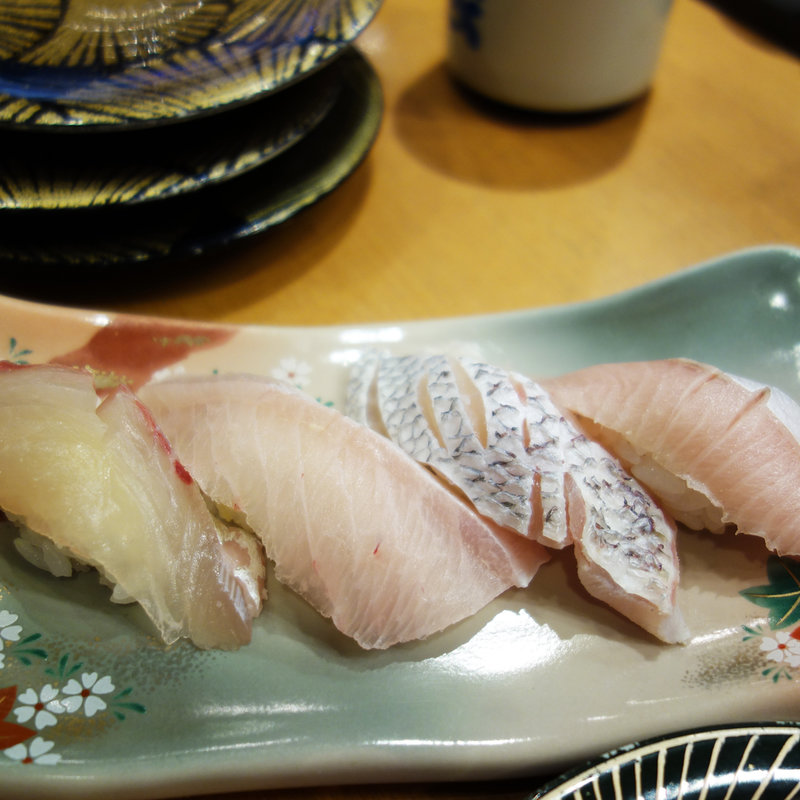 腹身づくし4貫セット(市場ずし 魚辰)