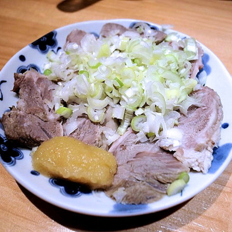 赤身刺し（頰肉）(もつ焼き小江戸)
