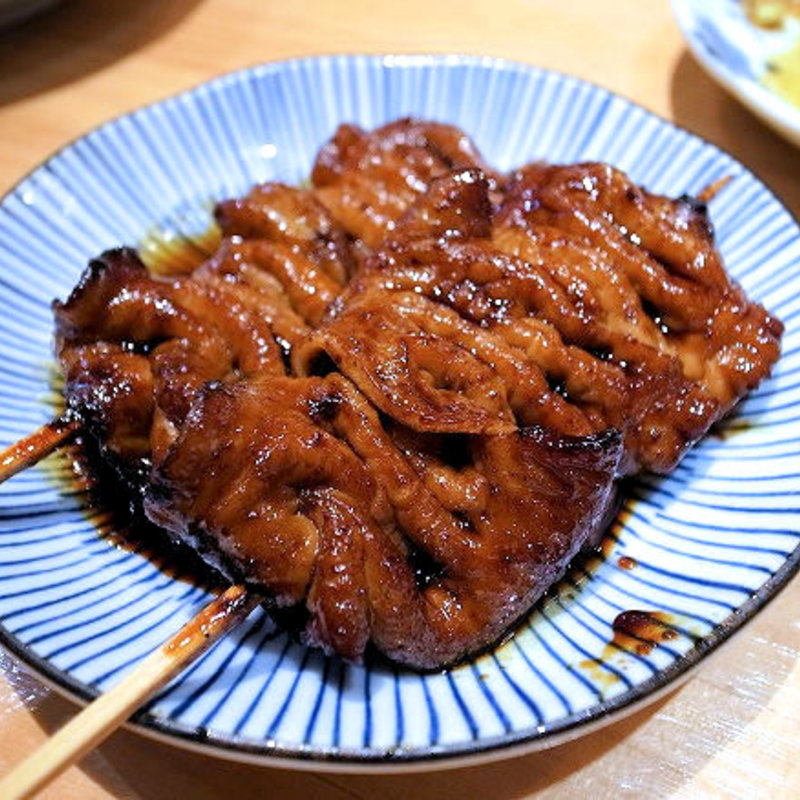 シロ(もつ焼き小江戸)
