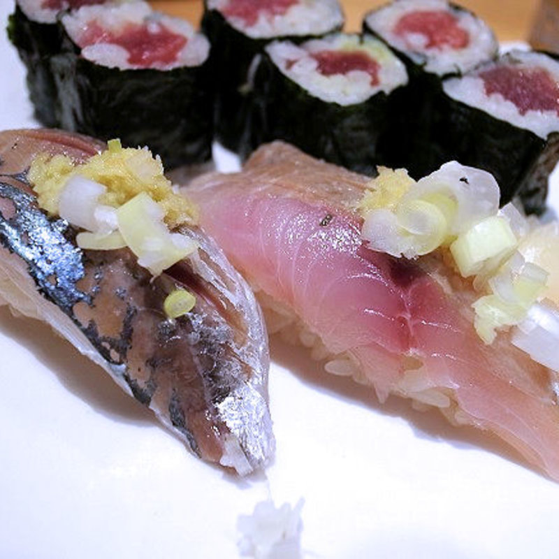 鯵のにぎり(もつ焼き小江戸)