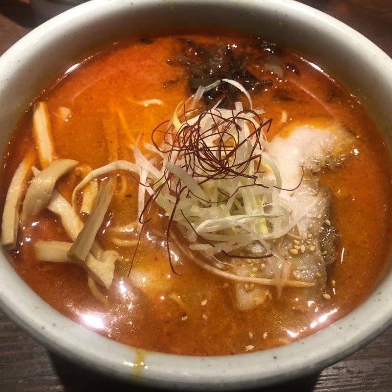 らーめん（塩・しょう油・みそ・辛みそ）　大盛(らーめん山頭火 新宿南口店 （さんとうか）)