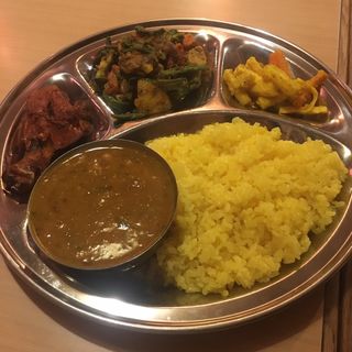 ダルバートセット(ビハニ)