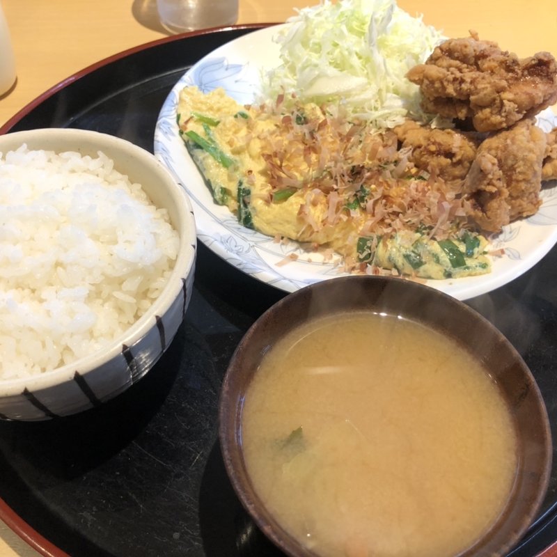 ニラ玉唐揚定食(善太郎食堂)