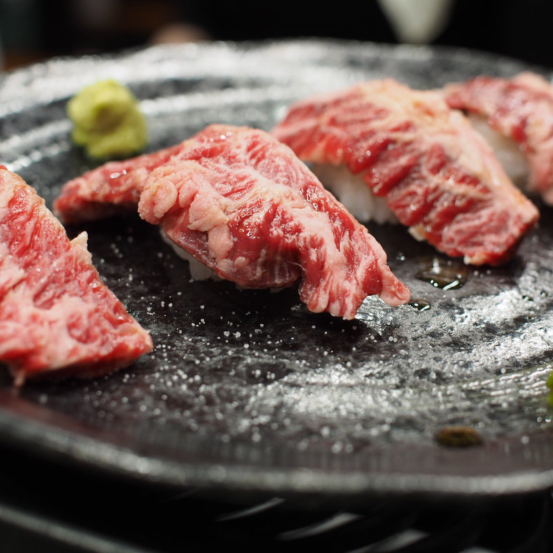 ハラミの炙り寿司(焼肉たまき)