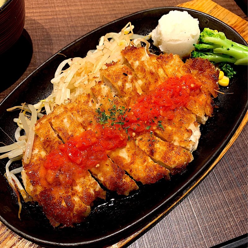 鶏むねガーリック醤油ステーキ(九志焼亭 大手町店)