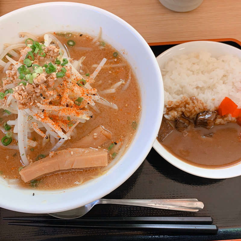 味噌ラーメン＆ミニカレー(金成パーキングエリア（下り線）)