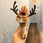 ミルクソフトクリーム クリスマス限定トッピング(Groovy Ice Cream GUFO　グーフォ)