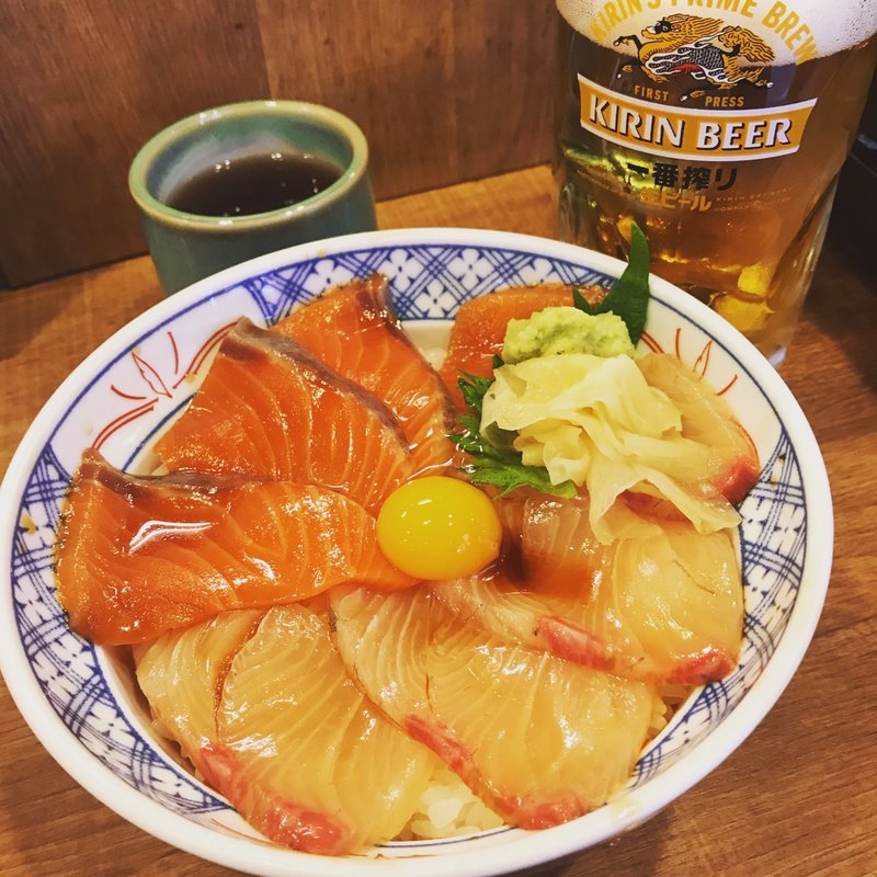 サーモンとカンパチの漬け丼(磯丸水産 西新宿1丁目2号店 )