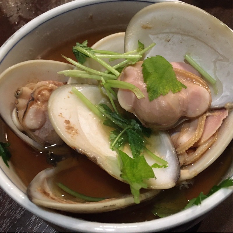 あさり酒蒸し(鮪 やきとり須田)