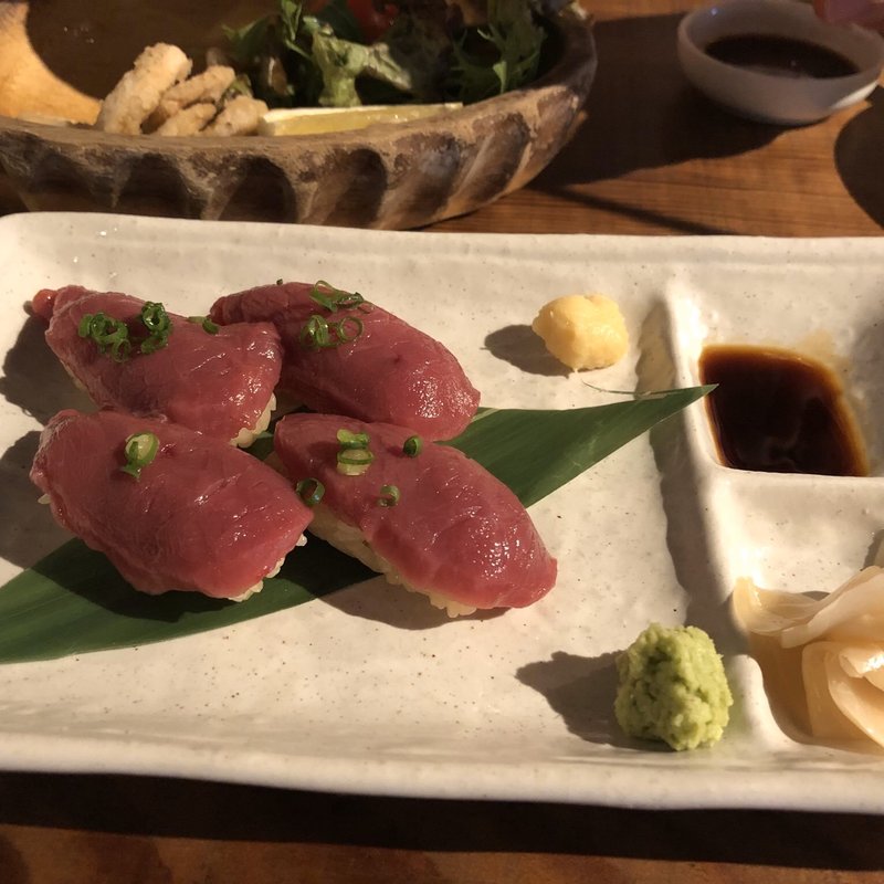 馬肉の上赤身寿司(PERO お初天神 （ペロ）)