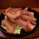 豚バラの鉄板焼(ナイス)