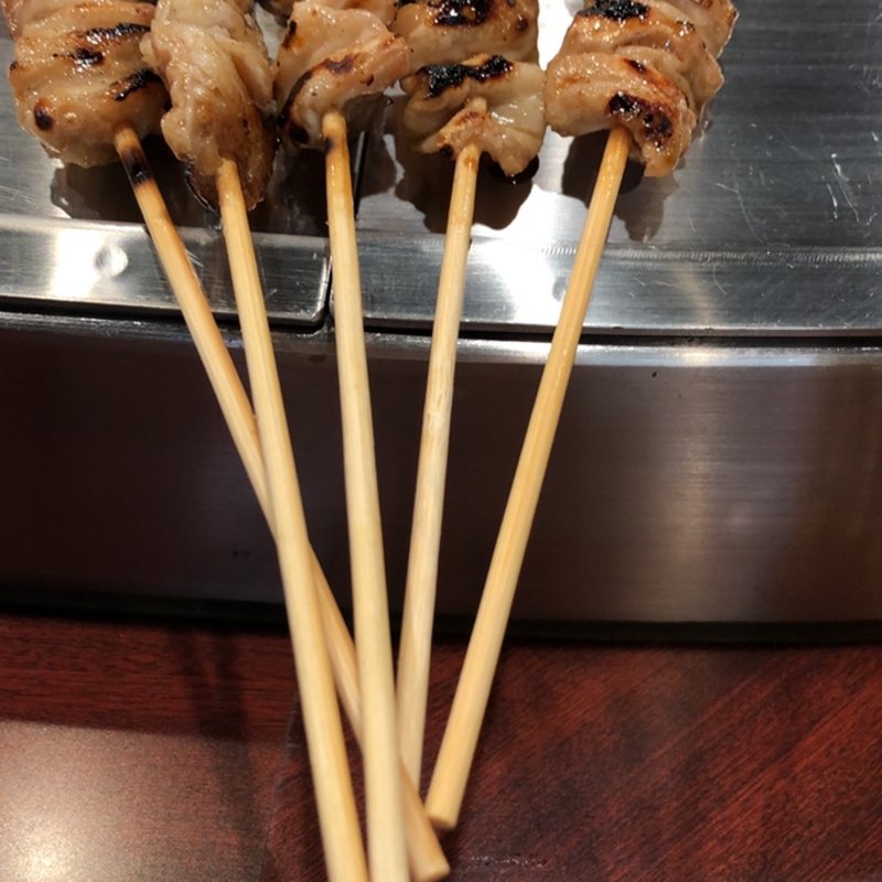 しろ(やきとりの名門秋吉 上野店)