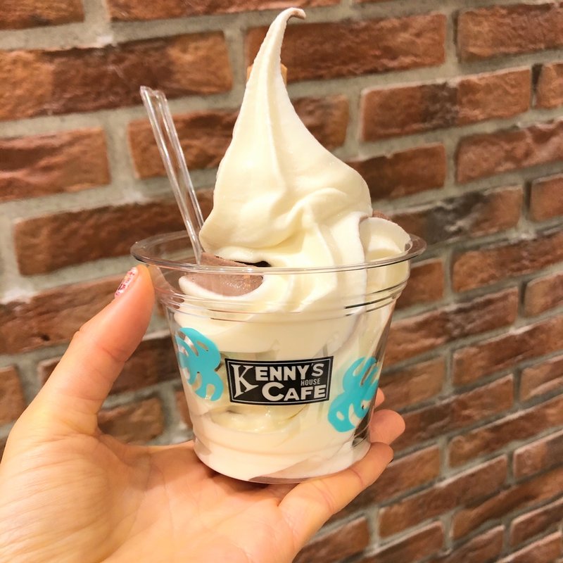 プレミアムミルク×生チョコレートミックスソフト(伊豆高原ケニーズハウスカフェ サンシャイン池袋店)