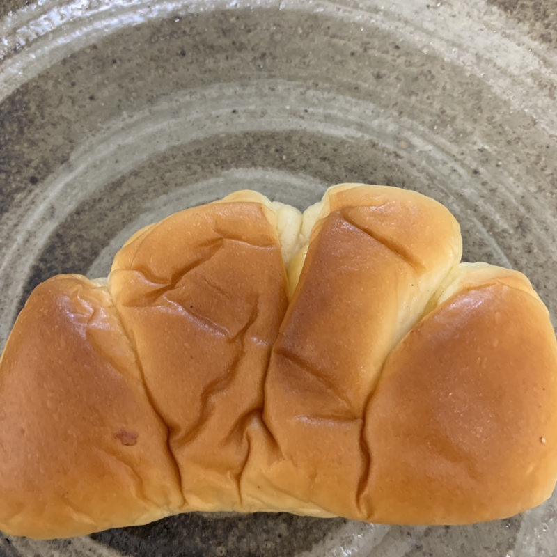 クリームパン(堀口ベーカリー)