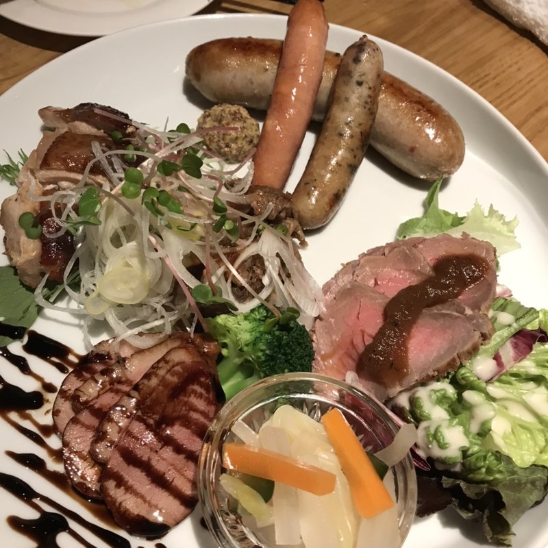 燻製肉盛り合わせ(鉄燻CHOI URASAN)