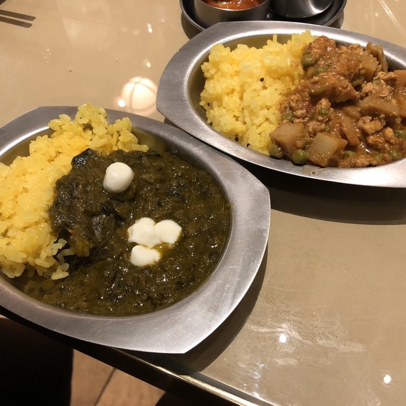 (カレー居酒屋 『YELLOW』)