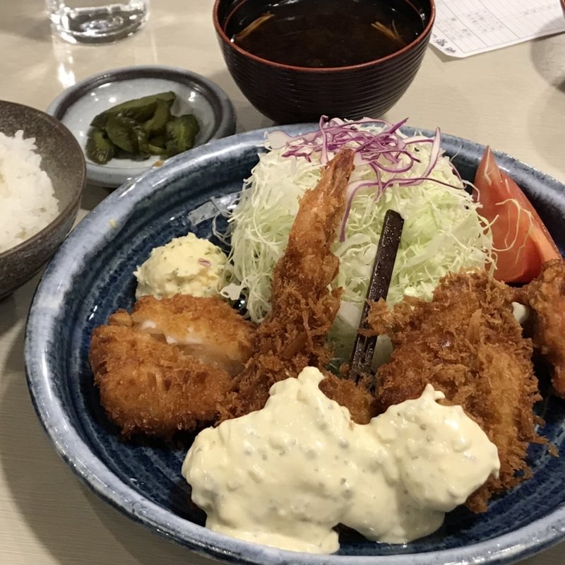 海鮮定食(とんかつ豚晴 なんばウォーク店 （とんはる）)