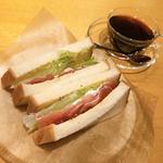 生ハムクリームチーズサンド(Cafe A.P.O.L(カフェ・ア・ポル))