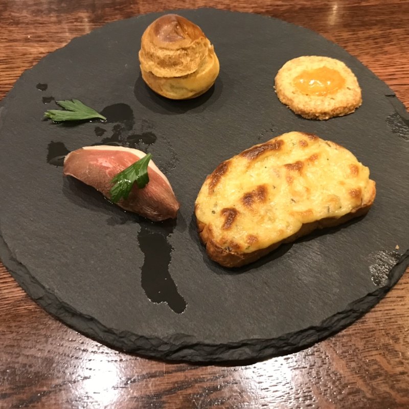 アミューズ(ビストロ ミルエテ)