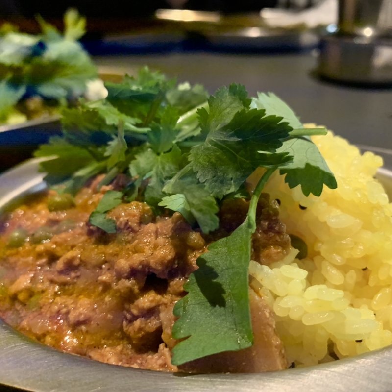鶏ひき肉と玉ねぎのカレー(カレー居酒屋 『YELLOW』)