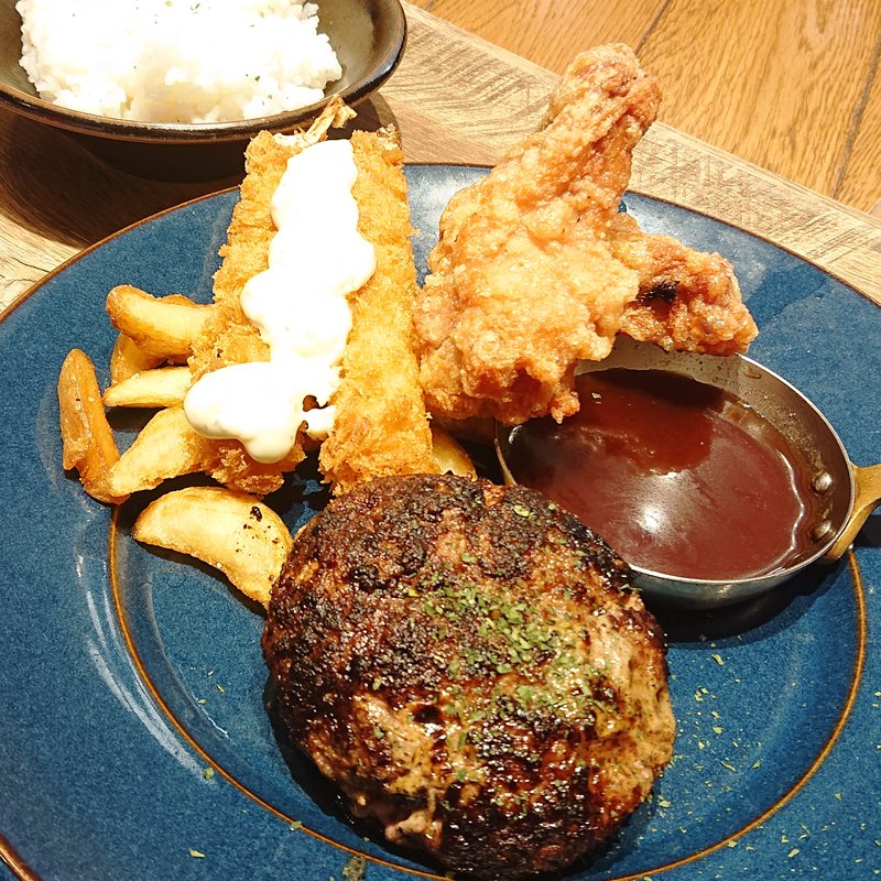 学生ハンバーグステーキ(GRILL＆PUB THE NICK STOCK ラゾーナ川崎)