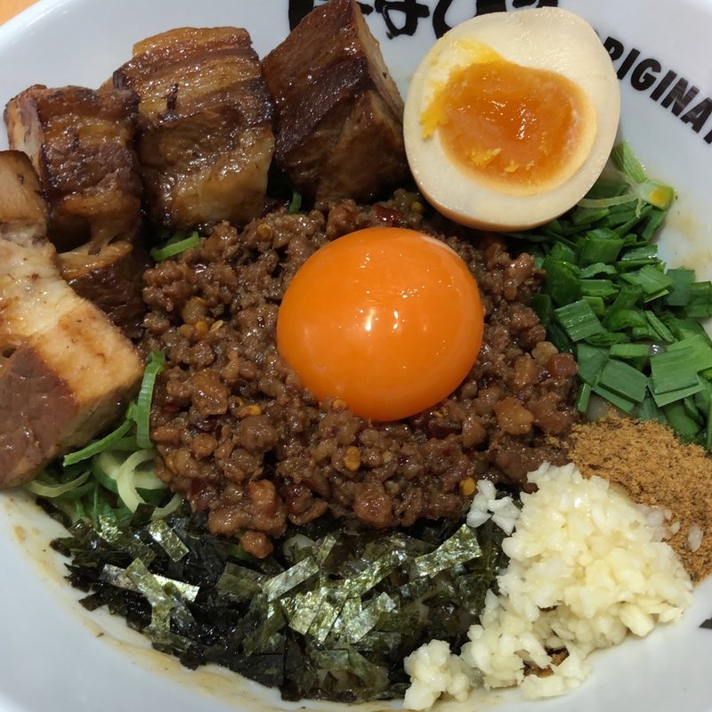 ド肉台湾まぜそば(はなび錦店)