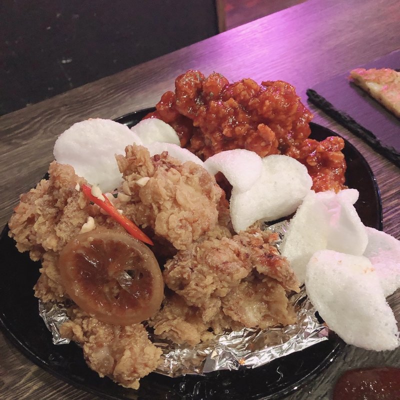ヤンニョムチキンとハニー醤油チキンハーフずつ(ぶりやチカチキン)