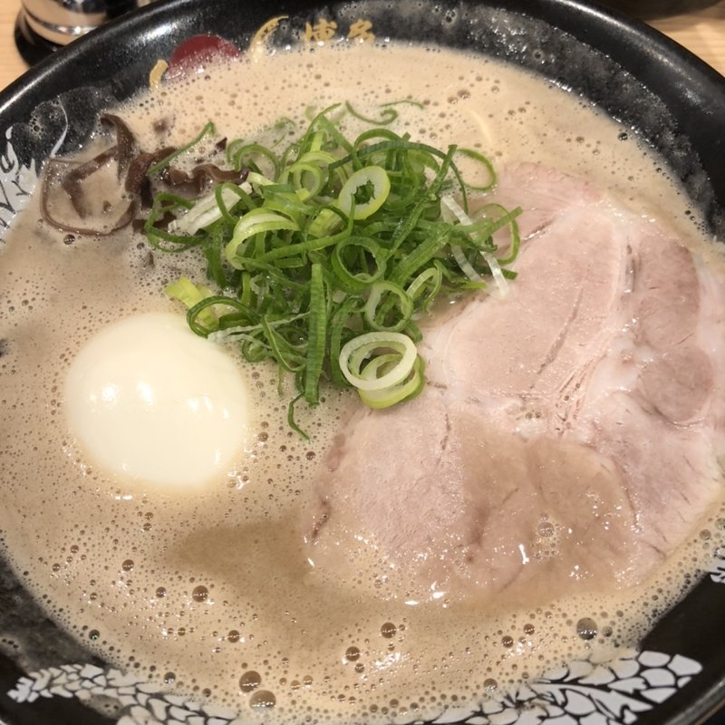 一幸舎味玉ラーメン(博多一幸舎 大阪福島店)