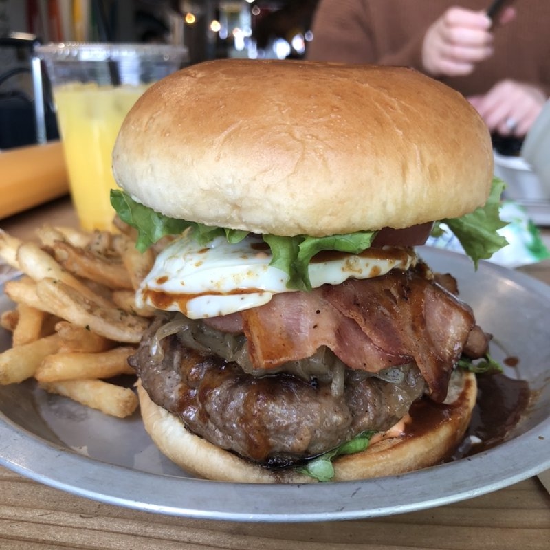 ALOHAロコモコバーガー(アロハ フードホール ショウギ)