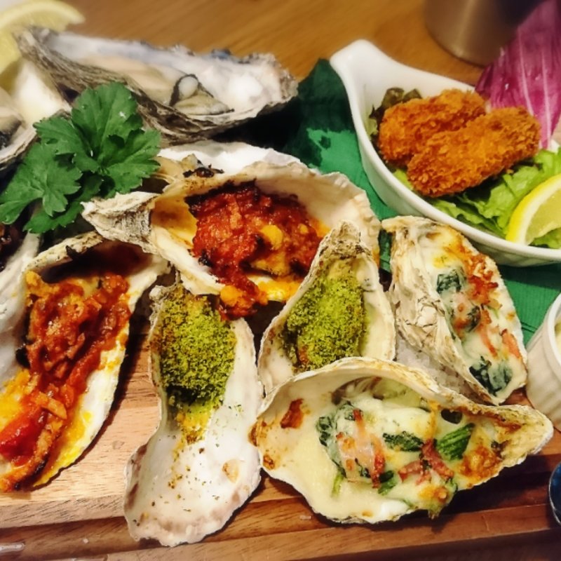 4種類の牡蠣づくしコンボ(貝殻荘 飯田橋サクラテラス店 )