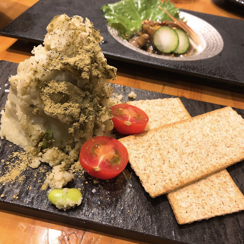 新じゃがと抹茶のポテトサラダ(鶏樹)