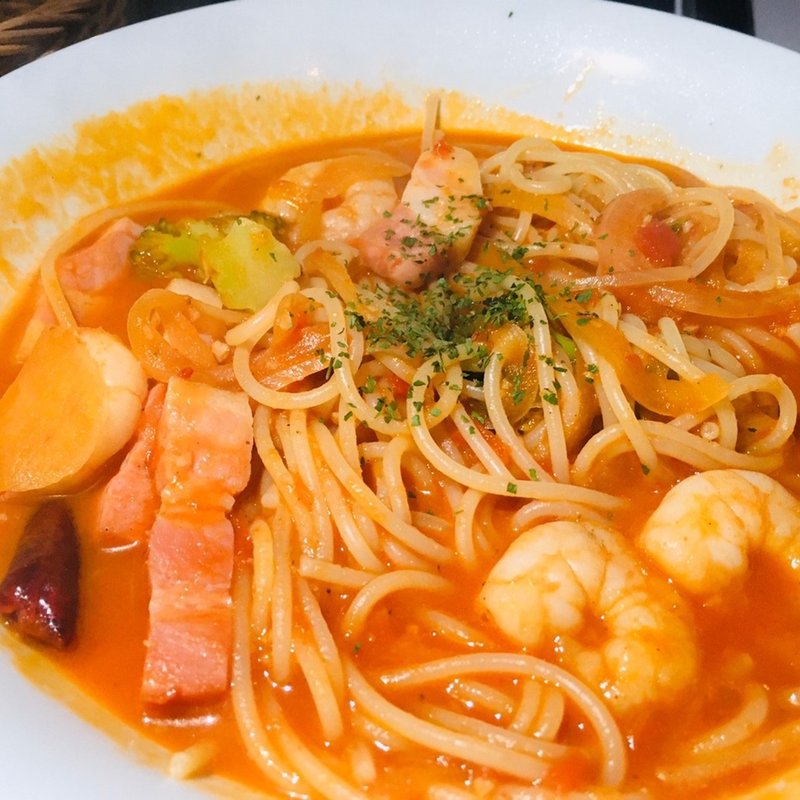 エビとベーコンのトマトパスタ(set up)