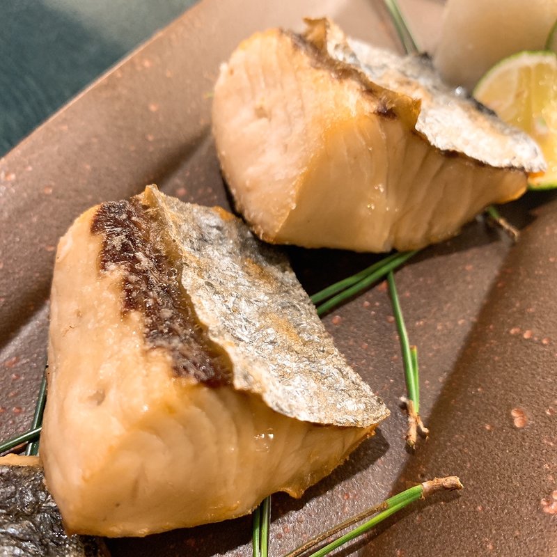 < 鳥取県境港産 >寒さわら   造り、炭火焼きより (和互 （wagoh）)