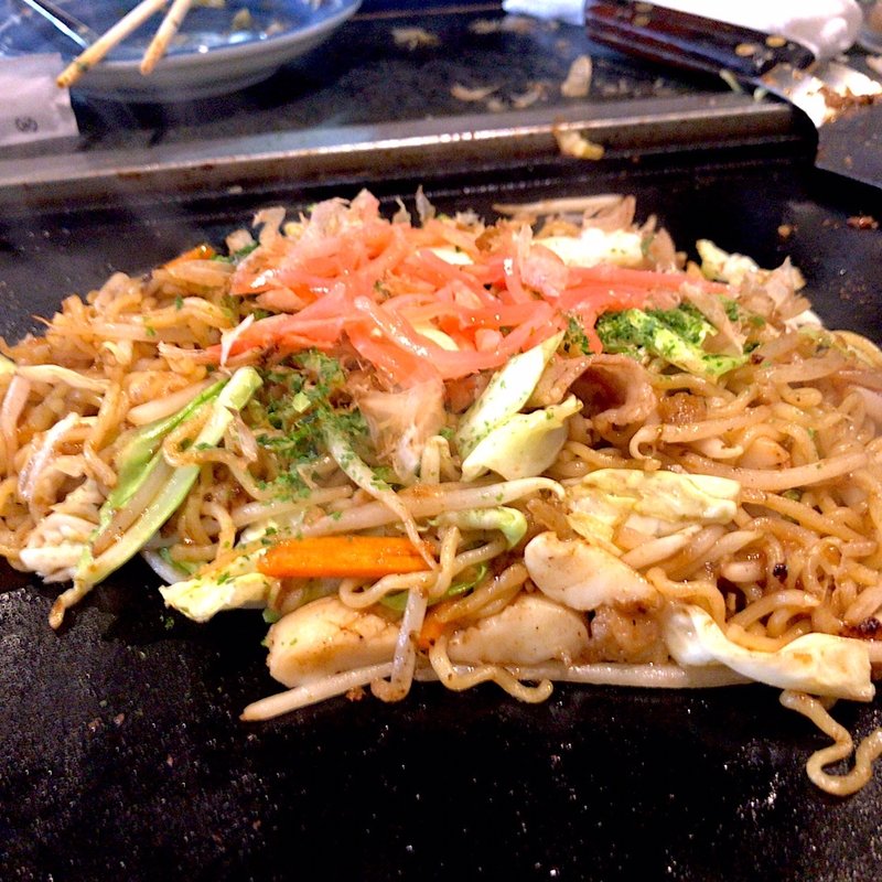 ミックス焼きそば(もんじゃ焼き・お好み焼き わらべ)