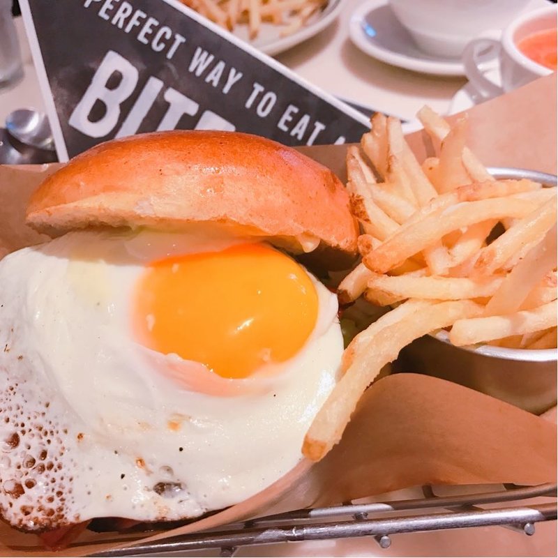ベーコンエッグバーガー(J.S. BURGERS CAFE ルミネ池袋店)