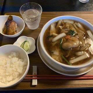 広東麺(中華料理　菜菜 （ツァイツァイ ）)