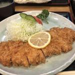ロースカツ定食(とんかつ せんのき 東神奈川店)