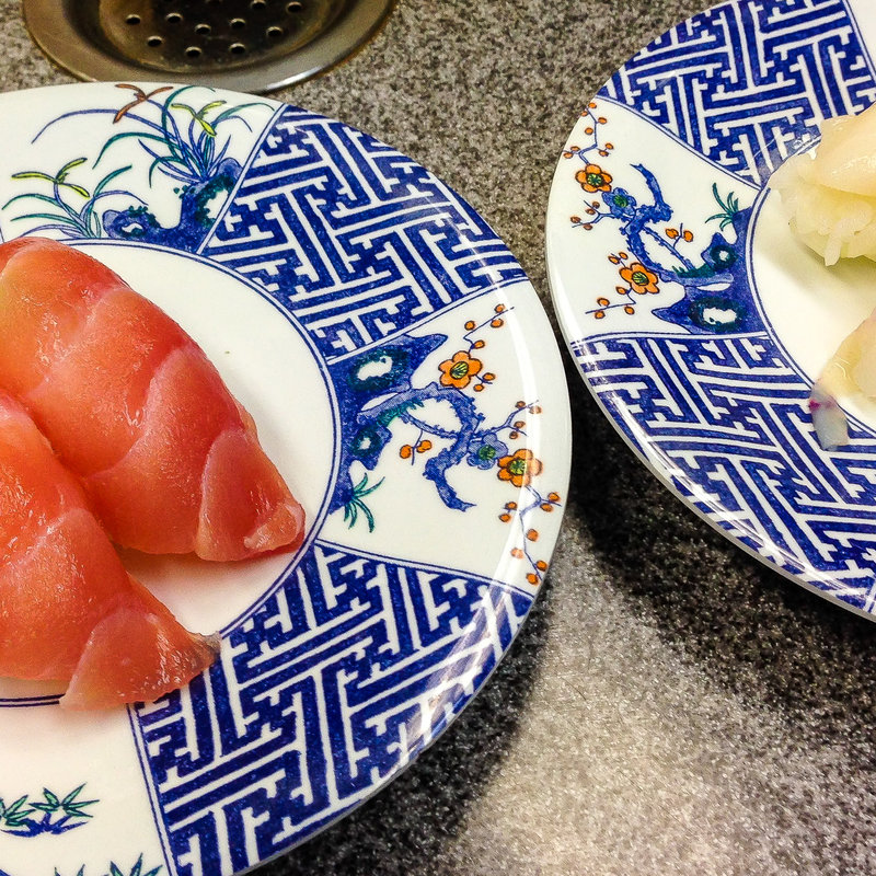 マグロ(回し鮨若貴 池袋東口本店 （まわしずし・わかたか）)