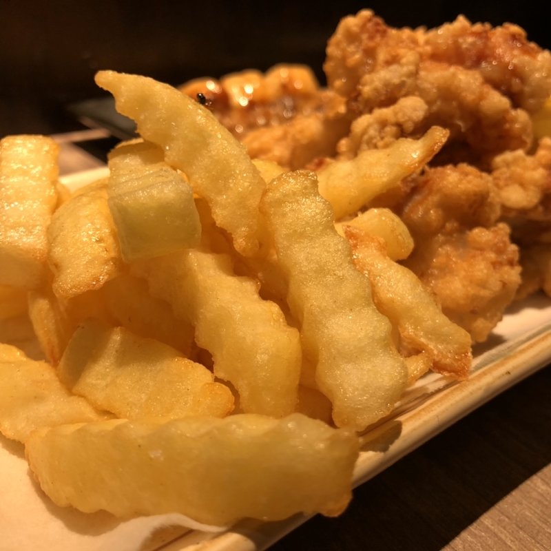 八兵衛セット（唐揚げ&フライドポテト）(焼とり八兵衛)